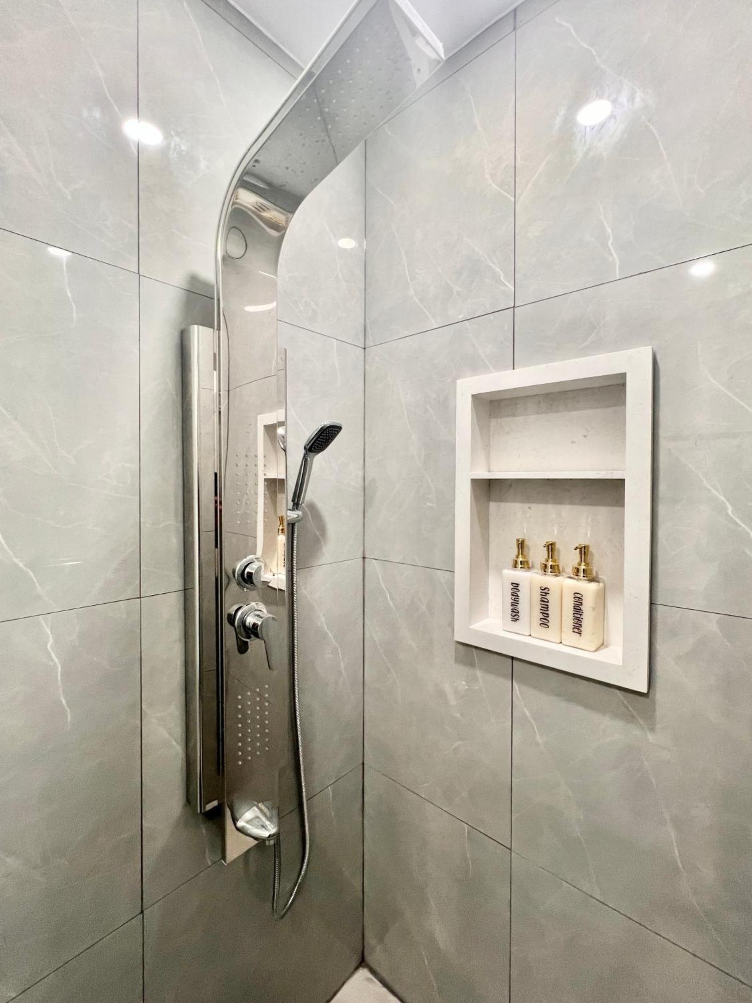 Upgraded Rooms With Bath 7-Min To Subway Near Downsview Rogers Stadium Τορόντο Εξωτερικό φωτογραφία