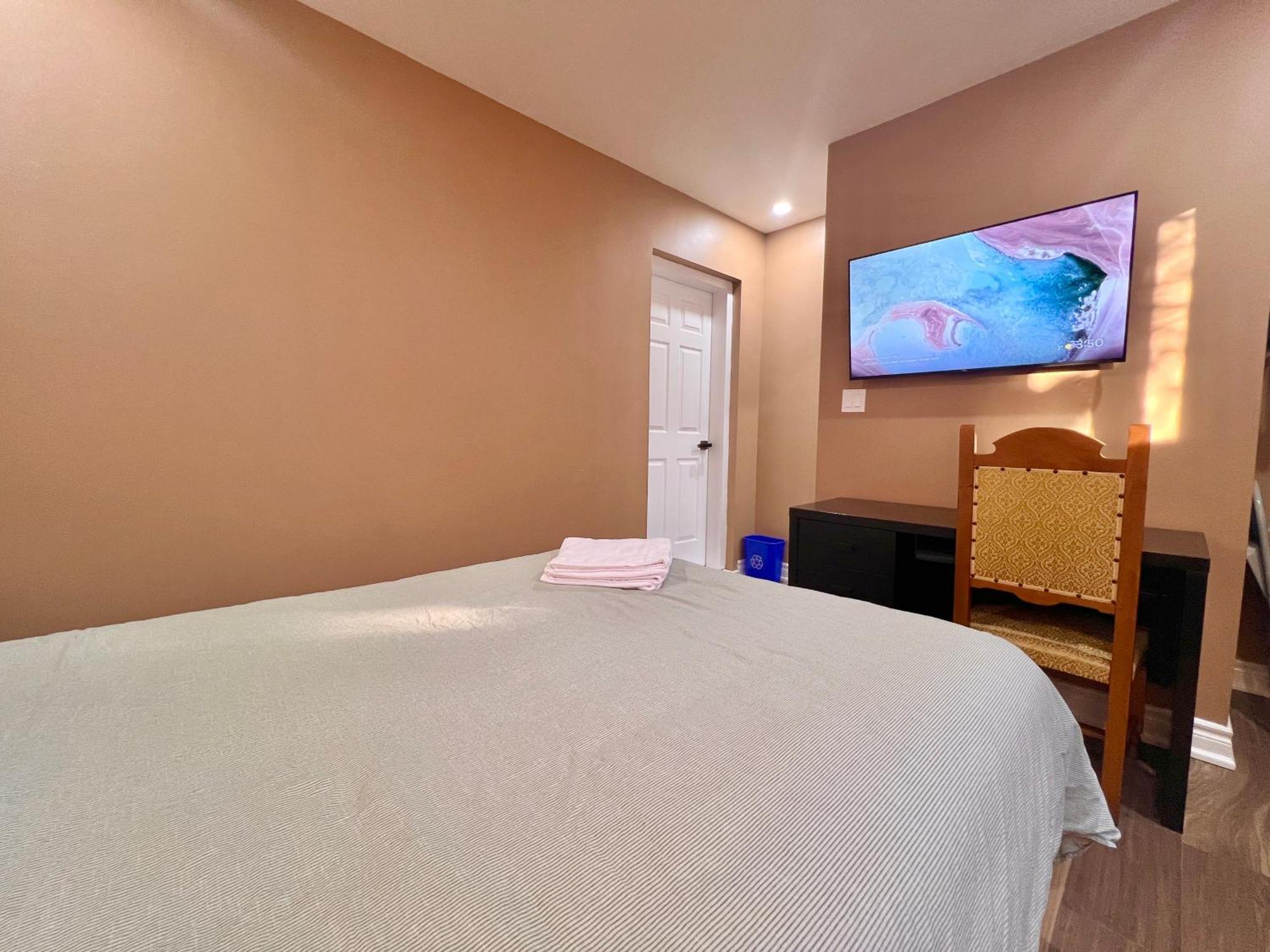 Upgraded Rooms With Bath 7-Min To Subway Near Downsview Rogers Stadium Τορόντο Εξωτερικό φωτογραφία